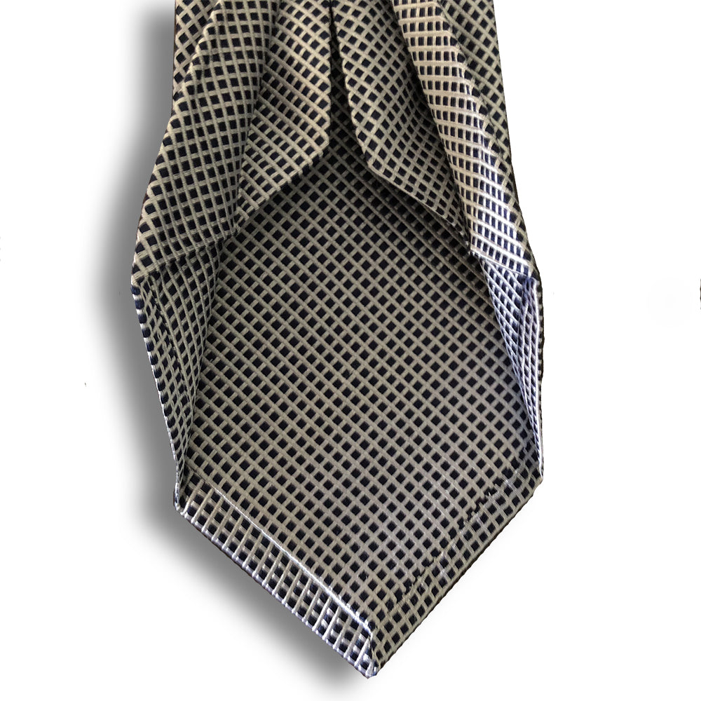 “DISTINGUISHED GENT” SEVEN FOLD SILK NECK TIE